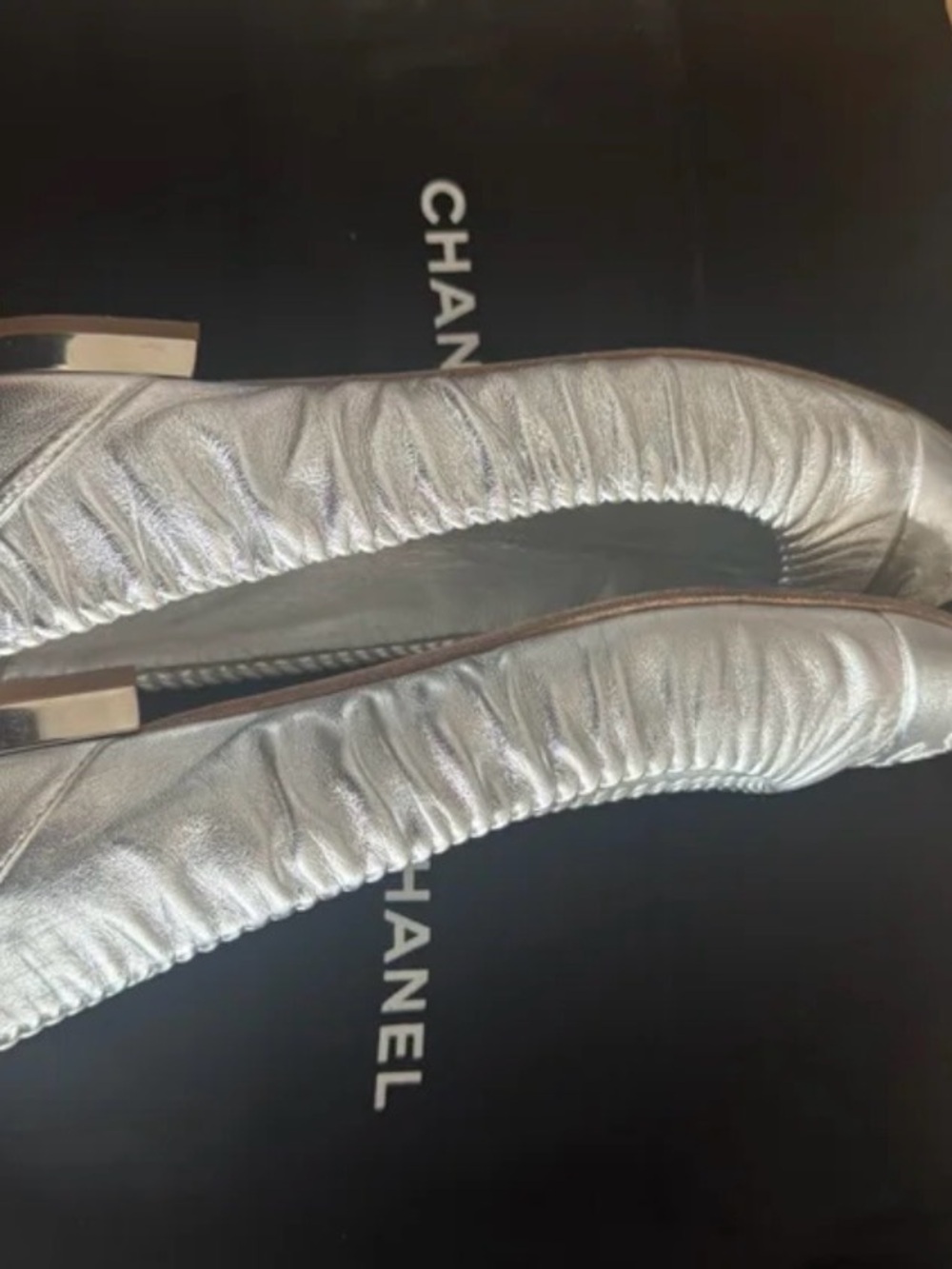 CHANEL Silver Metallic Leather Ballet Flats with CC Toe - Picture 3 of 4